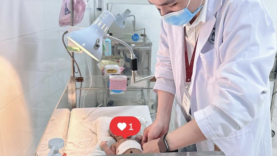 PHẪU THUẬT THÀNH CÔNG TEO RUỘT NON TYPE IIIB Ở TRẺ SƠ SINH NHẸ CÂN NON THÁNG - TẠI BỆNH VIỆN SẢN NHI KIÊN GIANG