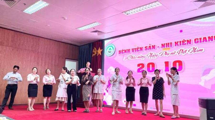 Tổ chức buổi họp mặt chào mừng 92 năm Ngày Phụ nữ Việt Nam 20/10 (20/10/1930-20/10/2022)